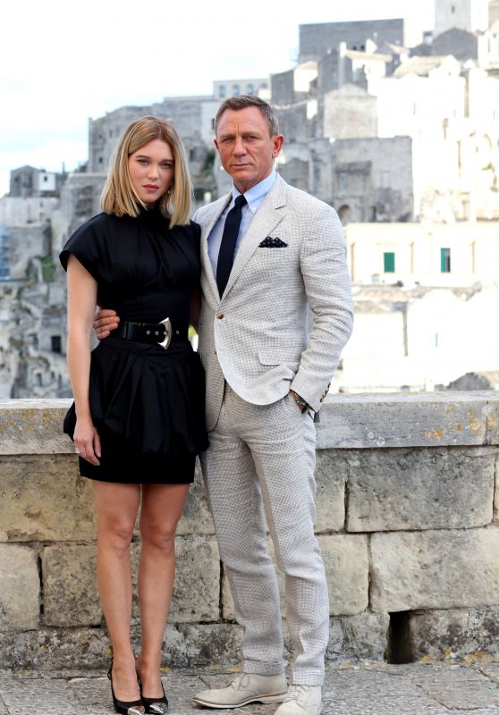 Lea Seydoux and Daniel Craig - On Location in Italy For "No Time To Die" 09/19/2019