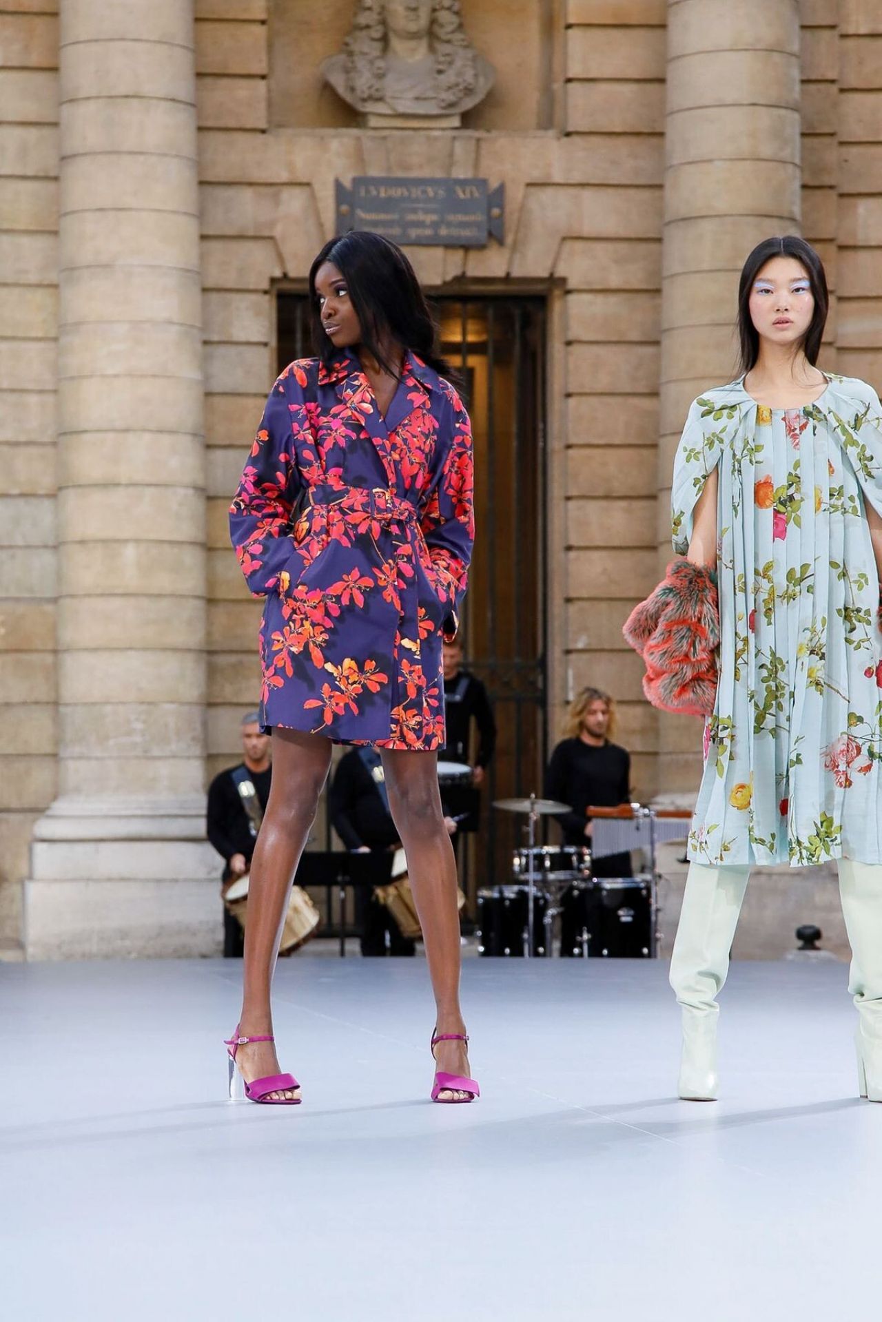 Leomie Anderson – Le Defile L’Oreal Paris Show in Paris 09/28/2019