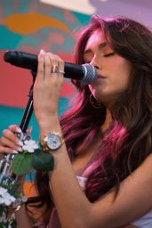 Madison Beer - Performs at The Surf Lodge in Montauk 08/31/2019