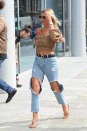 Sam Faiers and Billie Faiers - Leaving the ITV Offices in London 09/05/2019