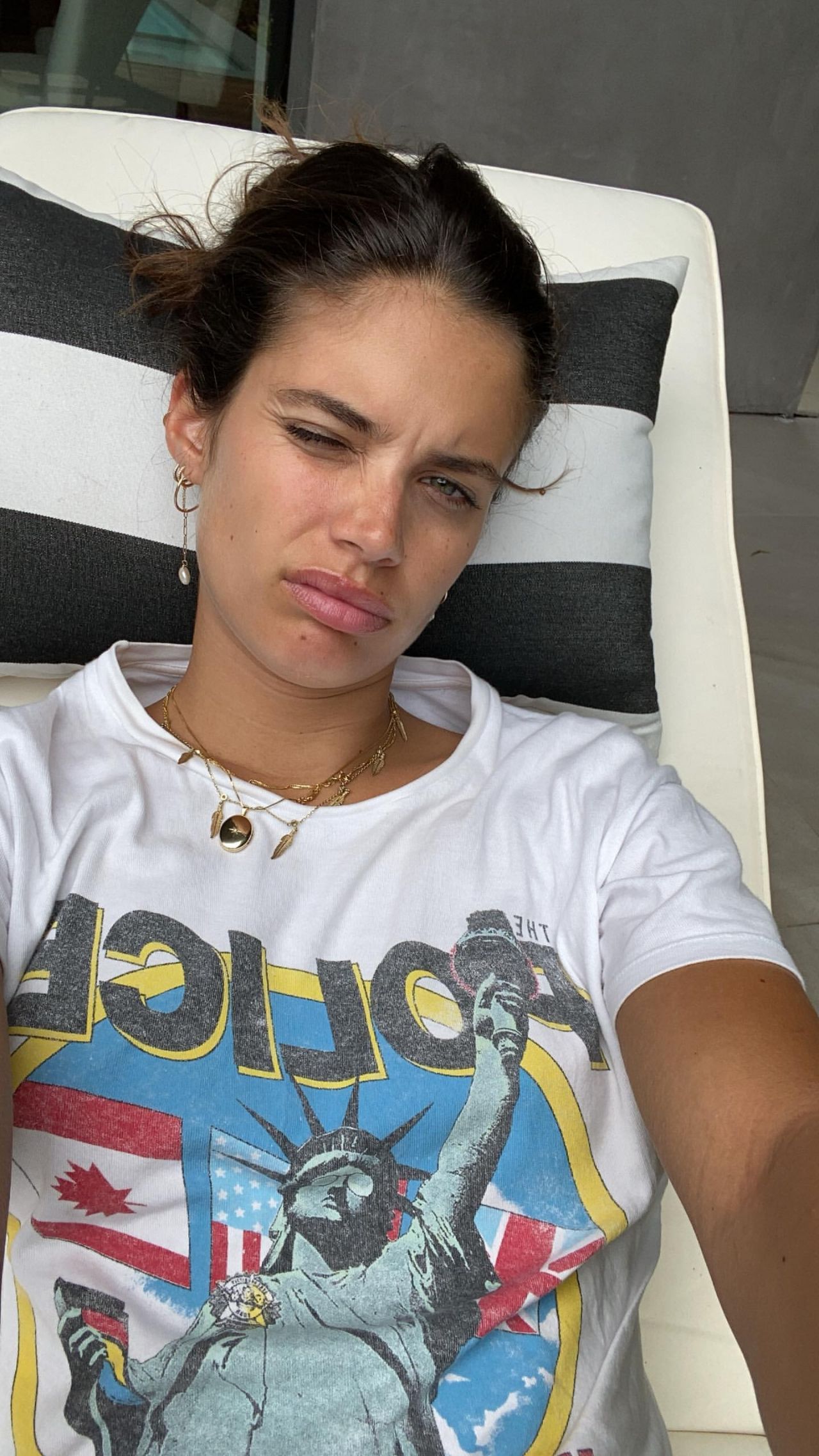 Sara Sampaio - Social Media 09/28/2019 • CelebMafia