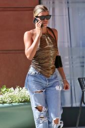 Sofia Richie in Ripped Jeans - Beverly 09/11/2019