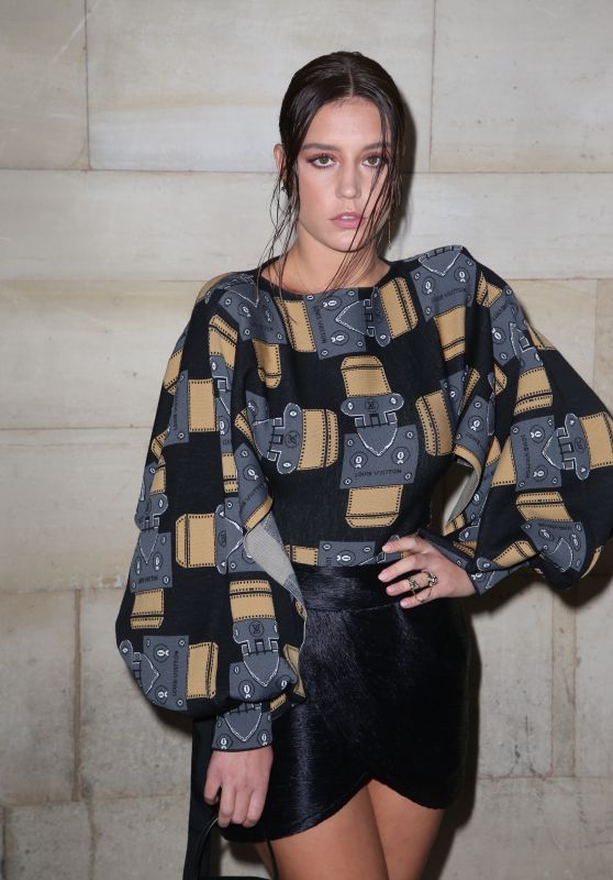 Adele Exarchopoulos – Louis Vuitton Show at Paris Fashion Week 10/01/2019