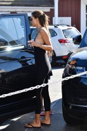 Alessandra Ambrosio - Brentwood Country Mart 10/26/2019