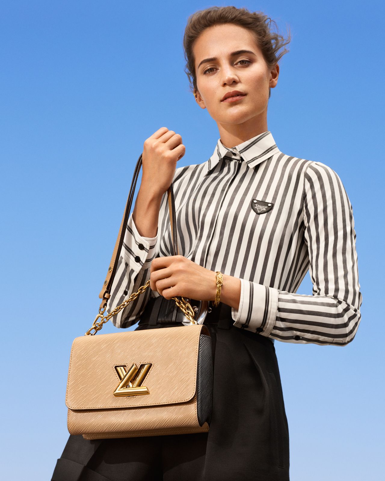 2019 LOUIS VUITTON Handbags : ALICIA VIKANDER Magazine PRINT AD ( 2-pg )