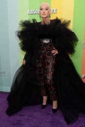 Christina Aguilera – 2019 amfAR Gala in LA