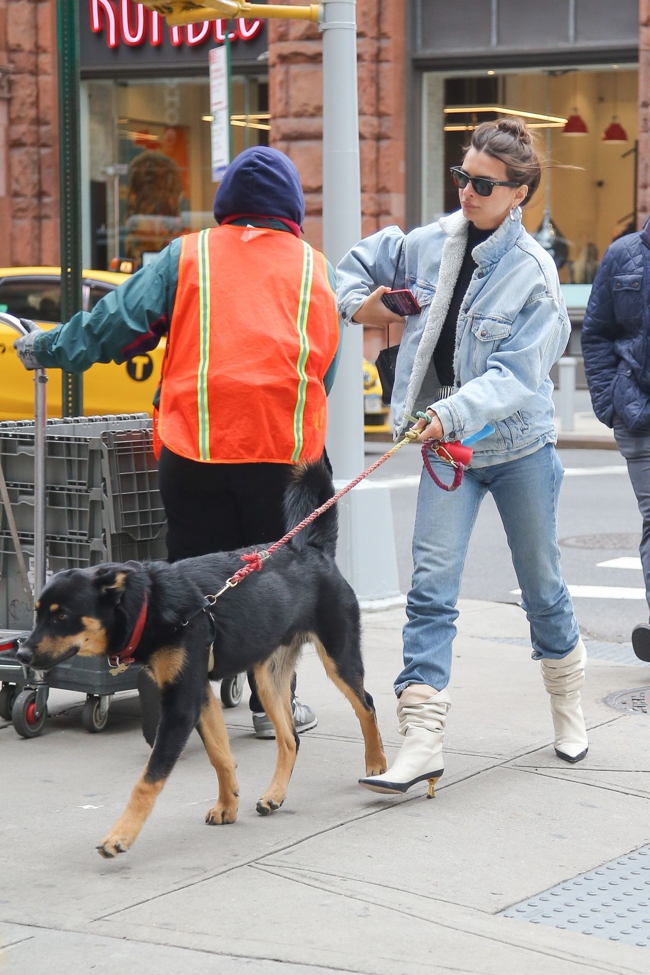 Emily Ratajkowski - Taking a Stroll With Her Dog in NY 10/17/2019