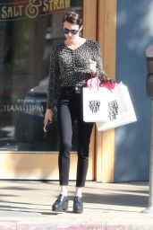 Emma Roberts - Shopping in LA 10/02/2019
