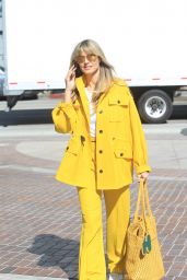 Heidi Klum in a Yellow Jacket and Elastic-Waist Pants 10/18/2019