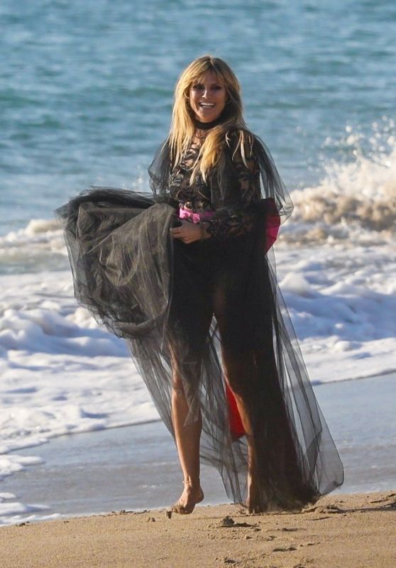 Heidi Klum - Photoshoot on the Beach in Malibu 10/23/2019