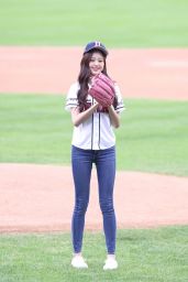 Jang Wonyoung - First Pitch for Doosan Bears, October 2019