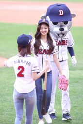Jang Wonyoung - First Pitch for Doosan Bears, October 2019