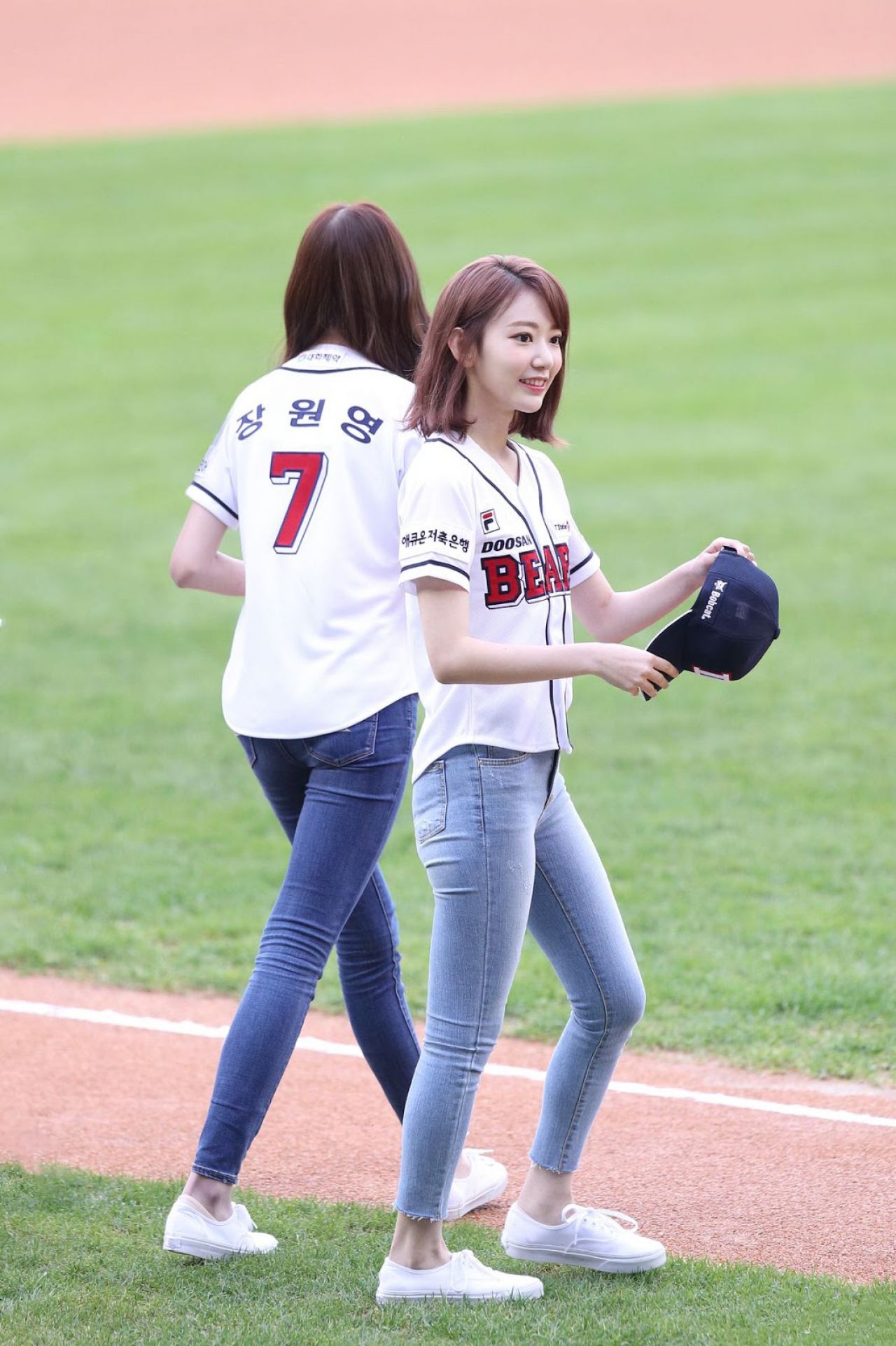 220619 IVE Wonyoung - Doosan Bears First Pitch