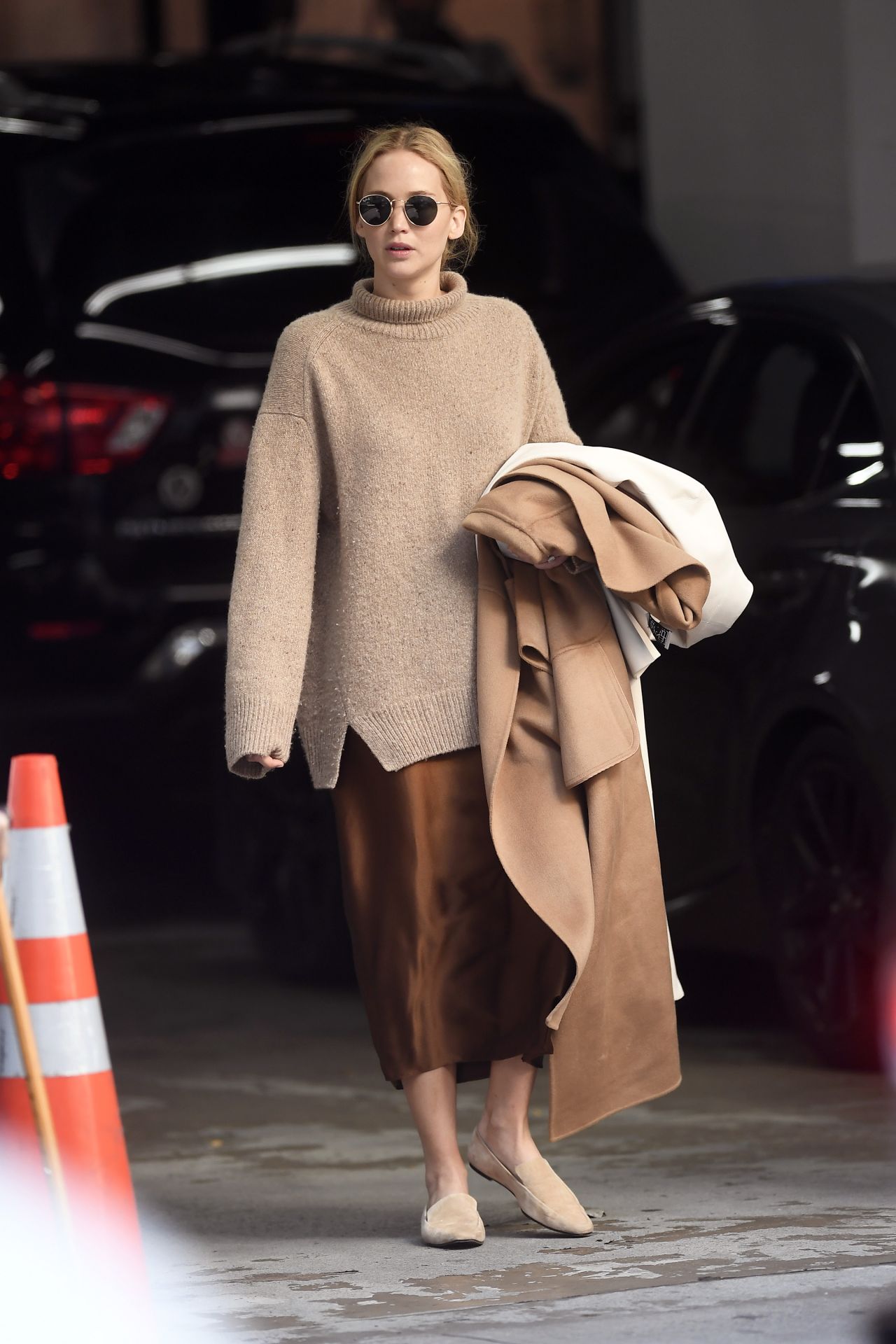 Love Jennifer Lawrence’s casual street style :)