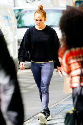 Jennifer Lopez Makeup Free - Out in New York City 10/04/2019