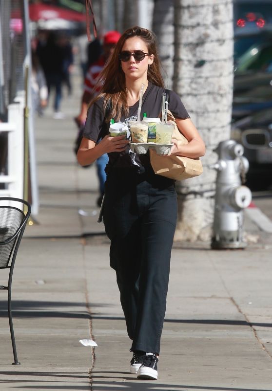 Jessica Alba - Picking Up Drinks in Beverly Hills 10/05/2019