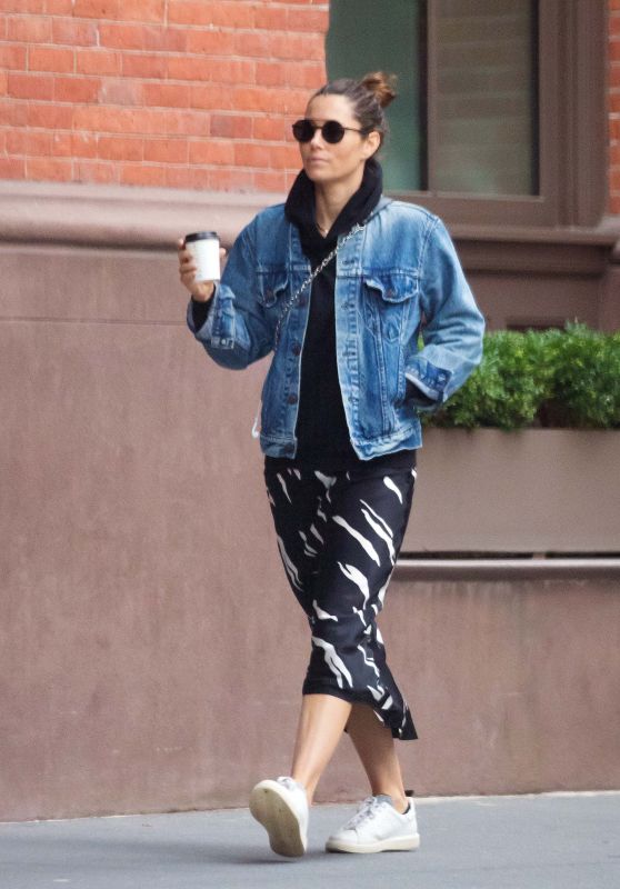 Jessica Biel - Out for a Coffee in NYC 10/22/2019