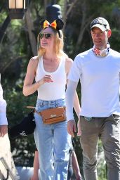 Kate Bosworth - Celebrates Her Husband Michael Polish