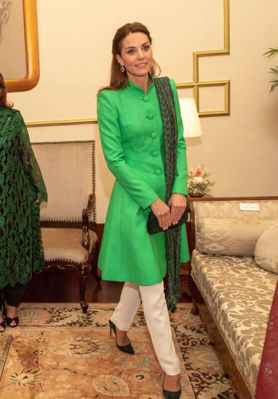 Kate Middleton - Meets the Prime Minister of Pakistan in Islamabad 10 ...