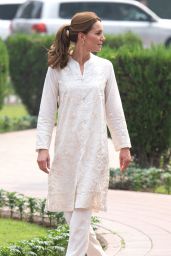 Kate Middleton - Visits the National Cricket Academy in Lahore 10/17/2019