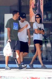Kendall Jenner - Shopping at Petco in West Hollywood 10/08/2019