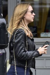 Kimberley Garner - Out for Lunch in London 10/08/2019
