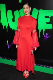 Lizzy Caplan – Huluween Party at NYCC 10/04/2019