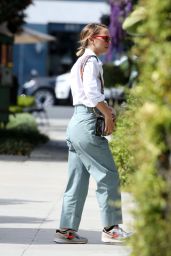 Natalie Portman - Running Errands in Los Angeles 10/16/2019