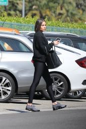 Olivia Culpo - Heads to Gym in West Hollywood 10/12/2019