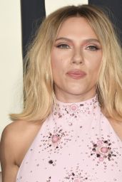 Scarlett Johansson - "JoJo Rabbit" Premiere in Los Angeles