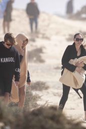 Angelina Jolie - Bach in Fuerteventura 11/09/2019