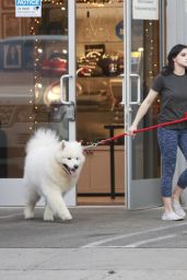 Ariel Winter Casual Style - Taking Her Four Dogs to the Groomers in LA