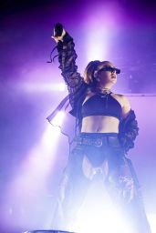 Charli XCX - Performs Live in Concert in Berlin 11/09/2019