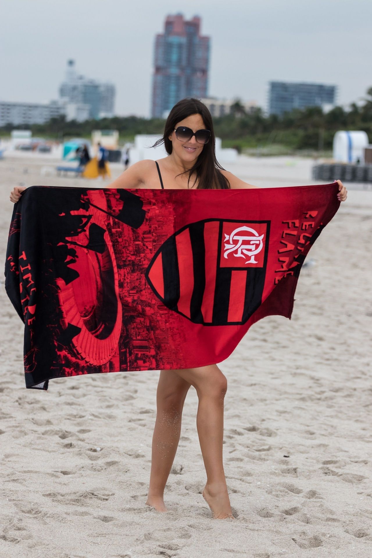 Claudia Romani - Poses on South Beach 11/20/2019 • CelebMafia