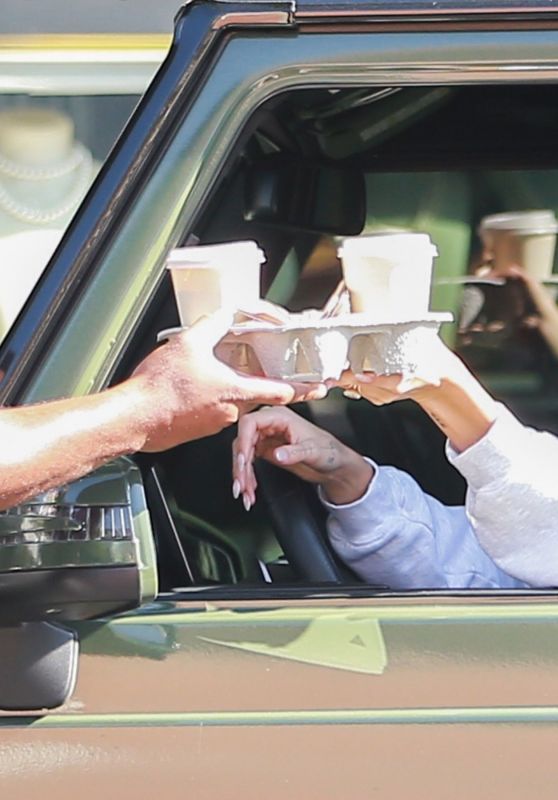 Hailey Rhode Bieber - Gets Coffee Delivered to Her Car - Blue Coffee in