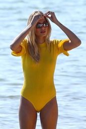 Hailey Rhode Bieber - Photoshoot on the Beach in Miami 11/27/2019