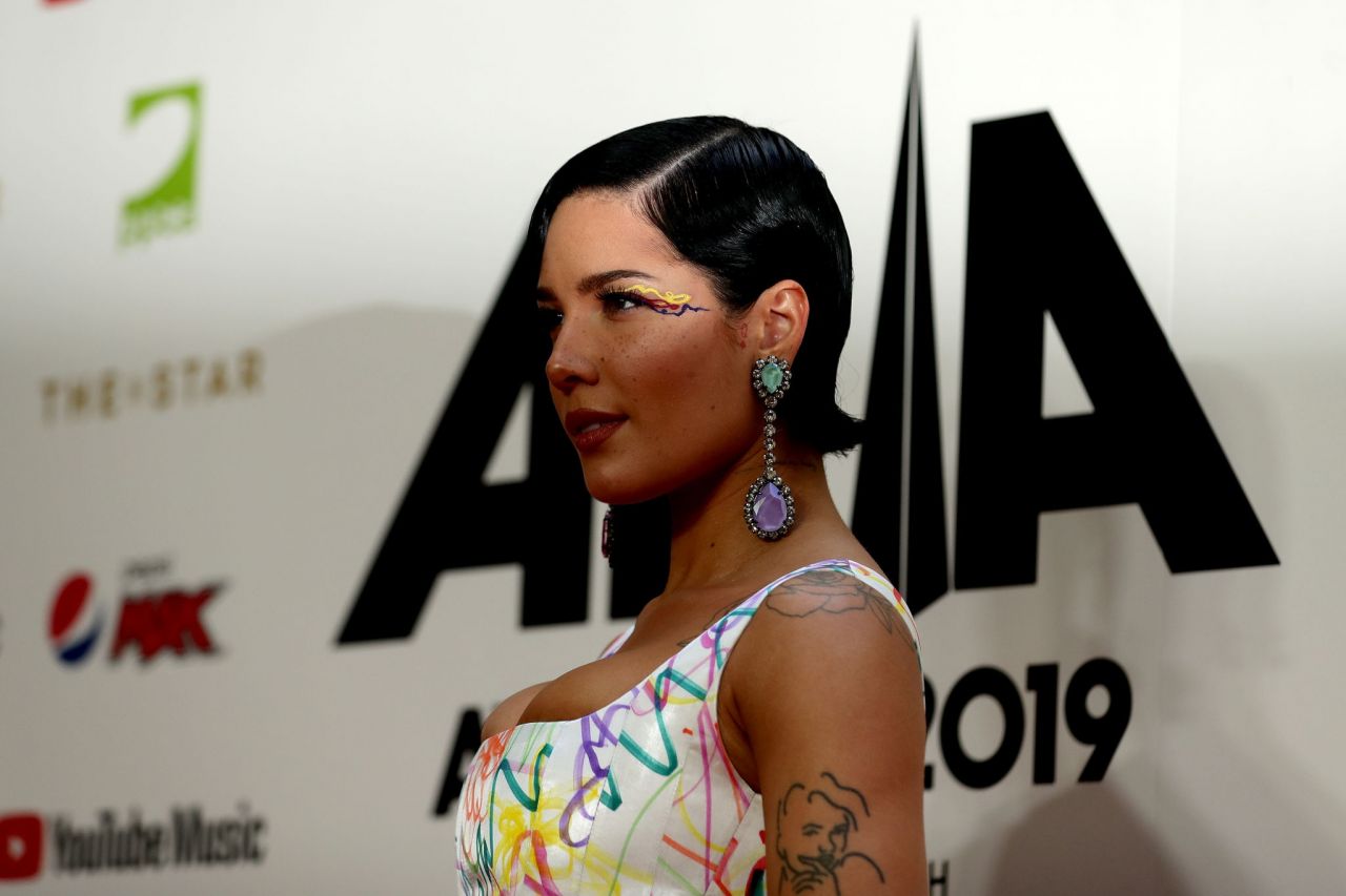 Halsey - 2019 ARIA Awards • CelebMafia