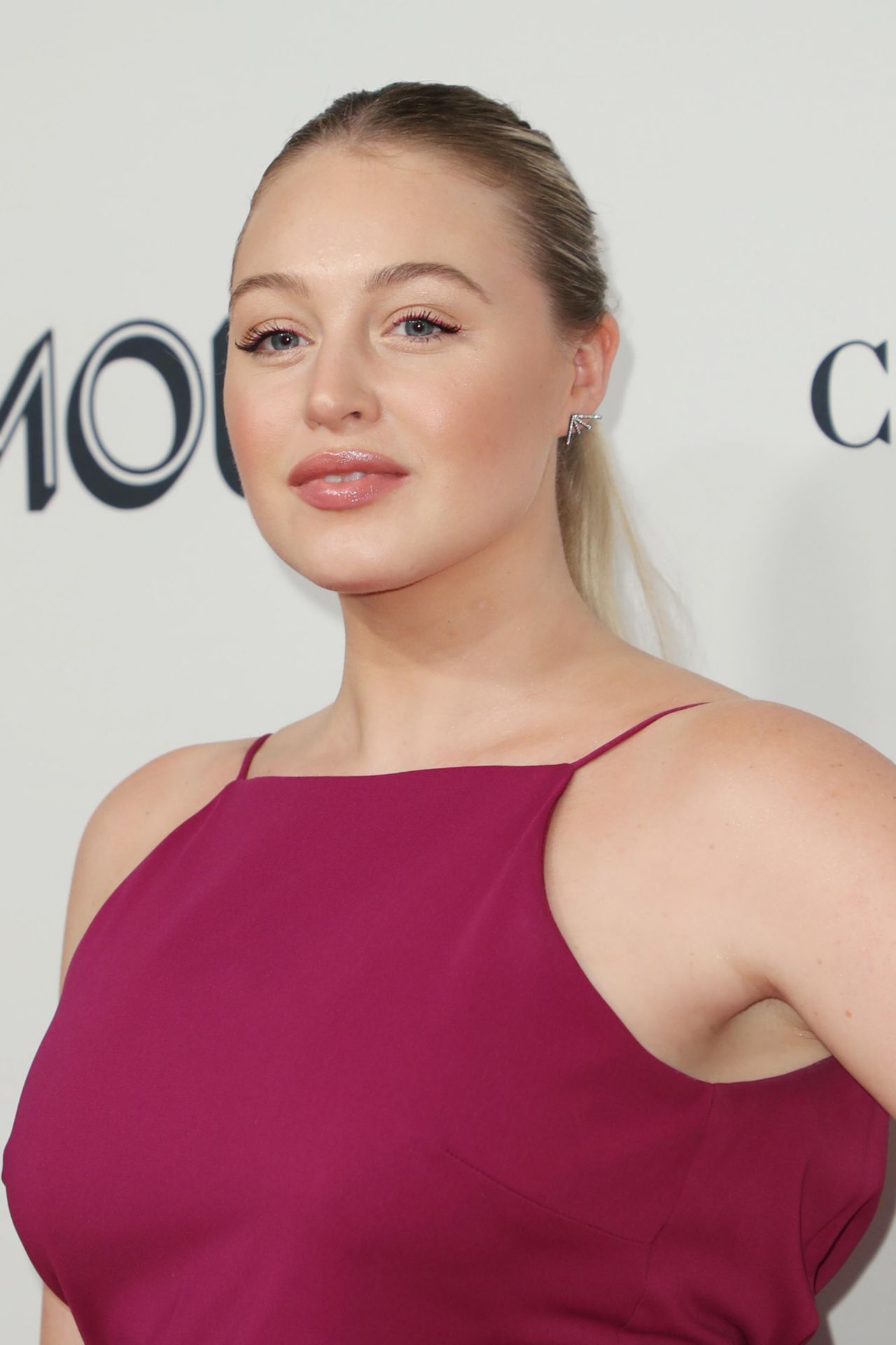 Iskra Lawrence – 2019 Glamour Women of the Year Awards • CelebMafia