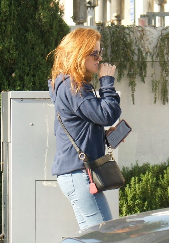 Isla Fisher - Out in Beverly Hills 11/21/2019 • CelebMafia