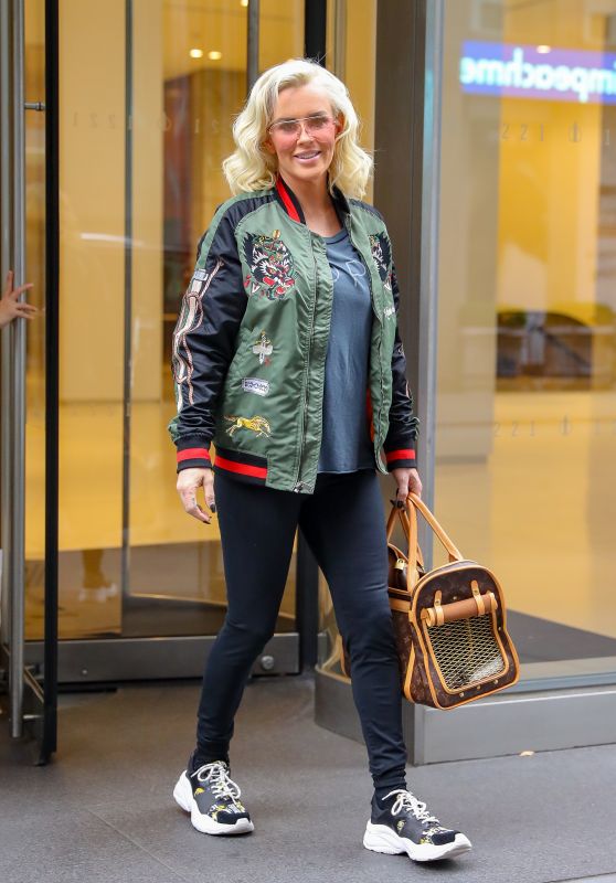 Jenny McCarthy - Out in New York City 11/05/2019