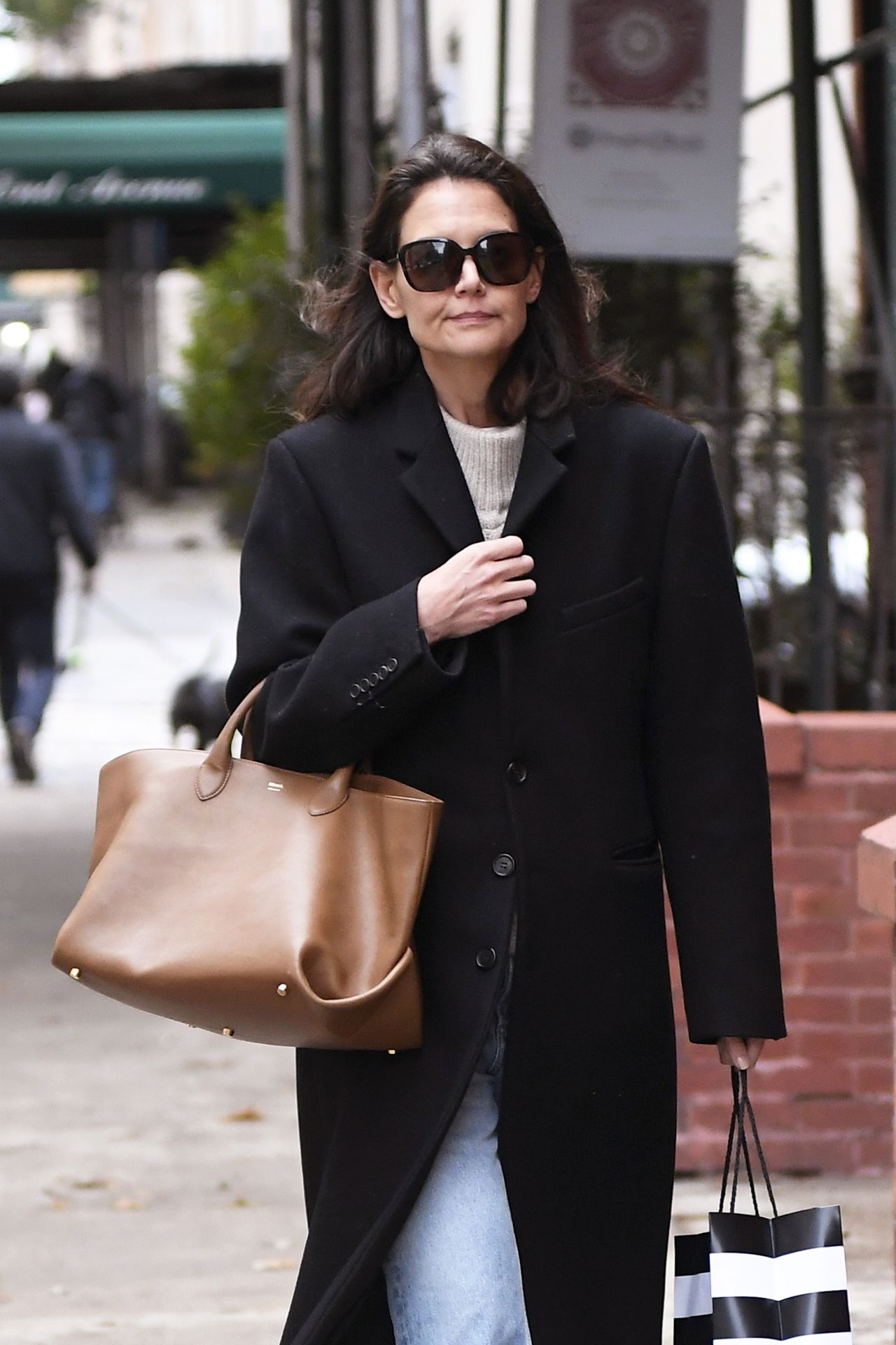 Katie Holmes - Shopping in NYC 11/22/2019 • CelebMafia