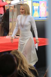 Kristen Bell - Honored With a Stars on the Hollywood Walk of Fame in Hollywood 11/19/2019