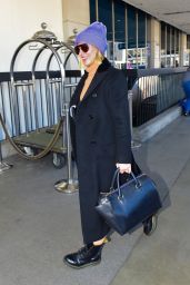 Kristen Bell in Travel Outfit - LAX in LA 11/11/2019