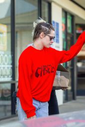Kristen Stewart - Out in Los Feliz 11/26/2019