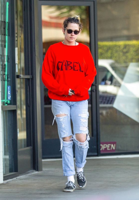 Kristen Stewart - Out in Los Feliz 11/26/2019