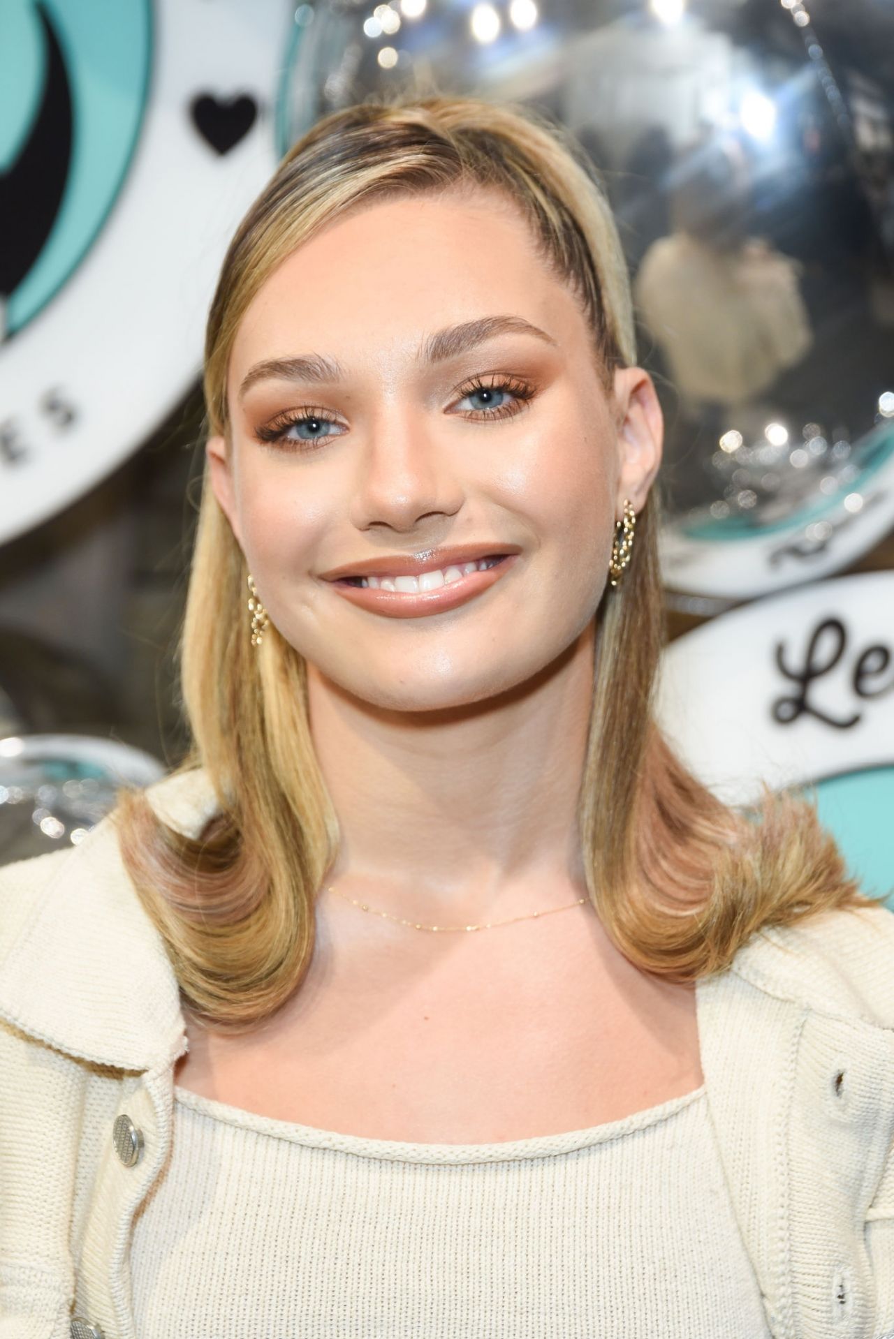 Maddie Ziegler – Love Leo Rescue Cocktails for a Cause in LA • CelebMafia