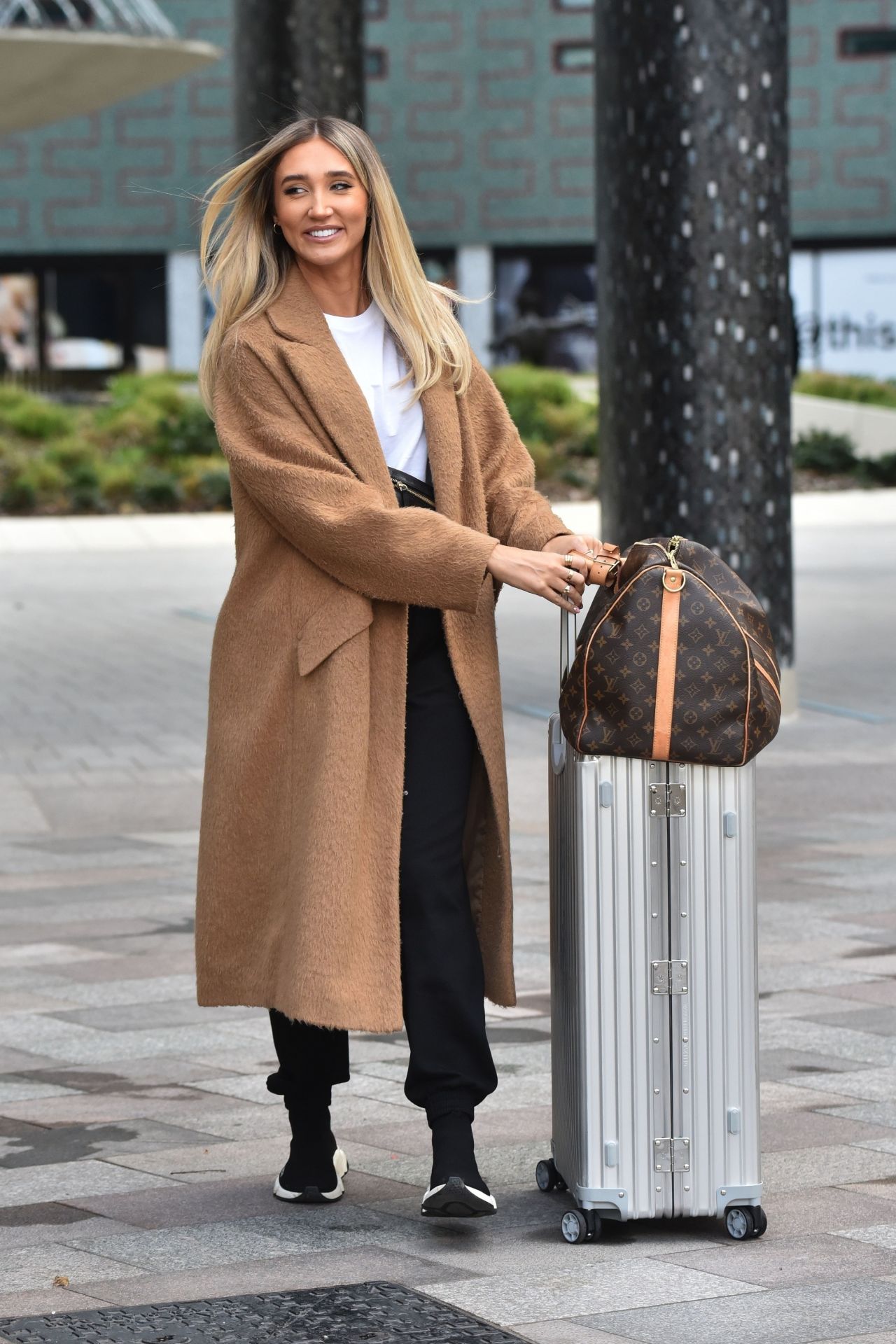 Megan McKenna Autumn Street Style 11/14/2019 • CelebMafia