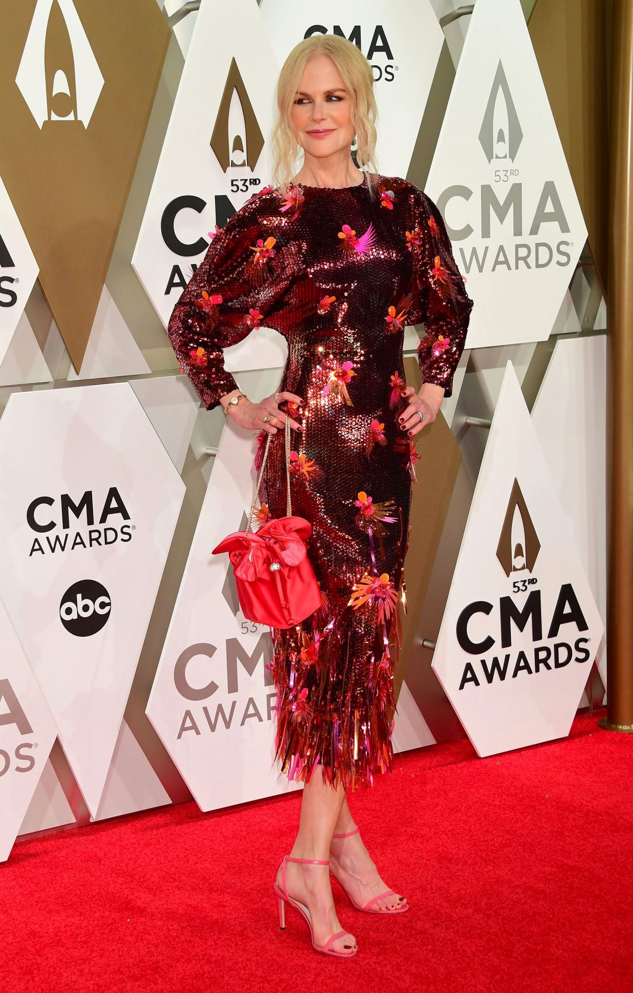Tall Australian cougar Nicole Kidman at CMA Awards 2019 in Nashville