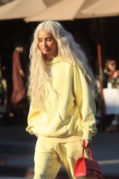 Pia Mia Perez Street Style 11/25/2019