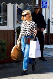 Reese Witherspoon - Shopping in Brentwood 11/25/2019